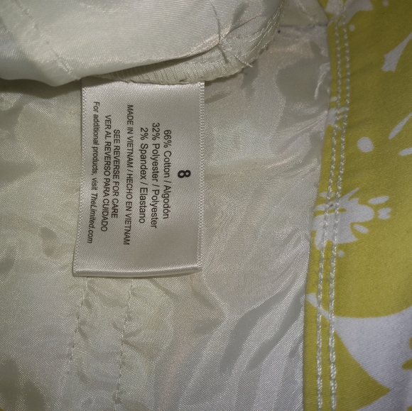 Shorts - Picture 3 of 3